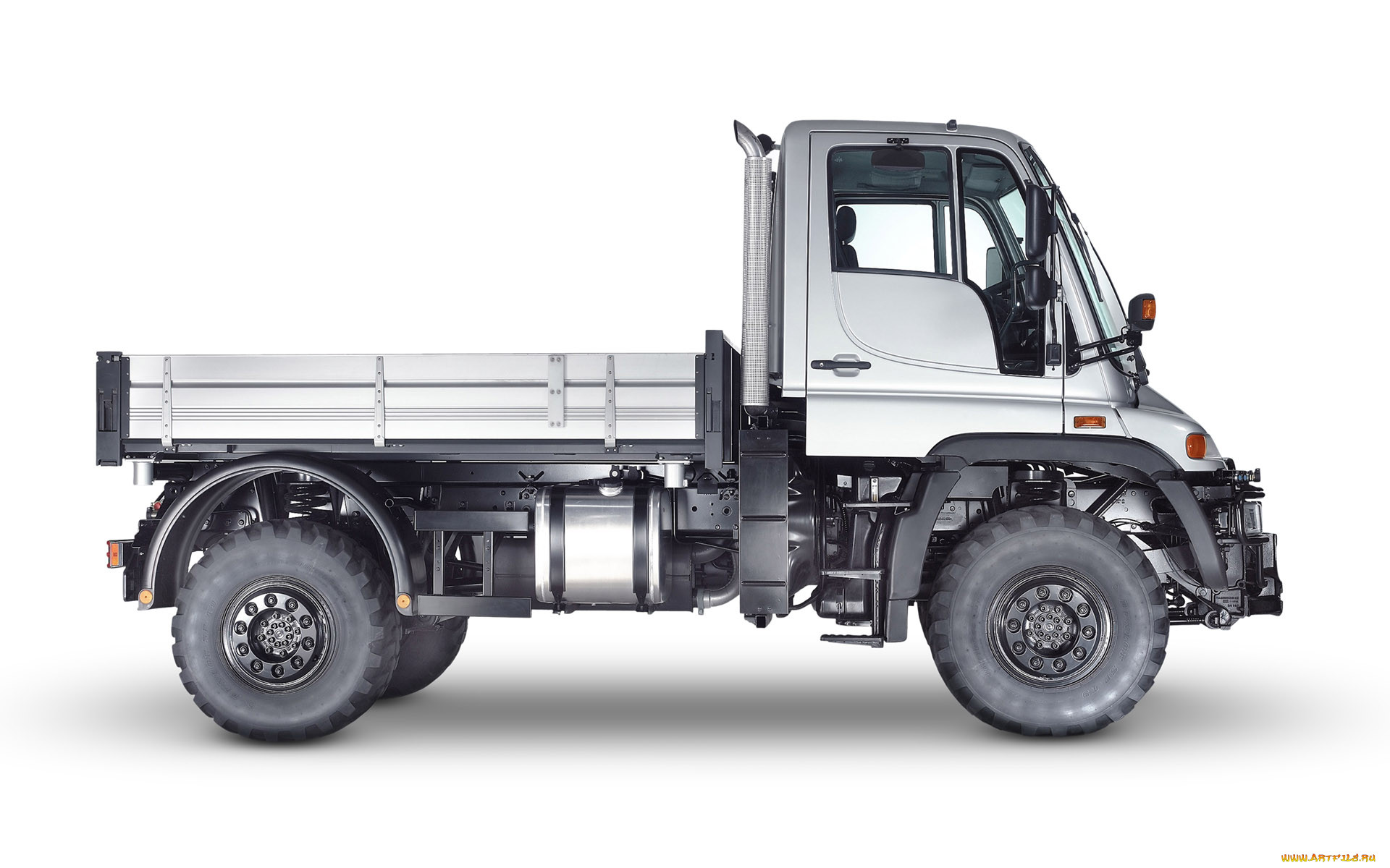 , mercedes, trucks